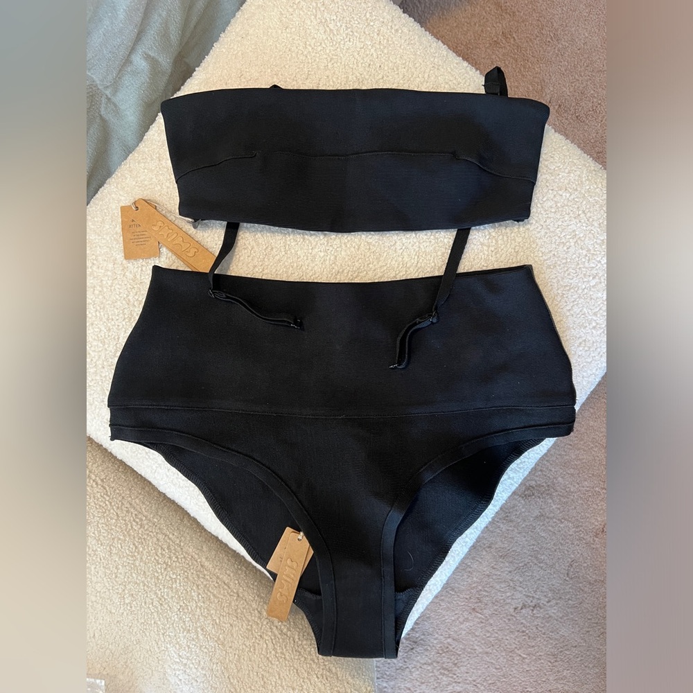 NWT Skims bikini, knit style, medium bottoms, small top